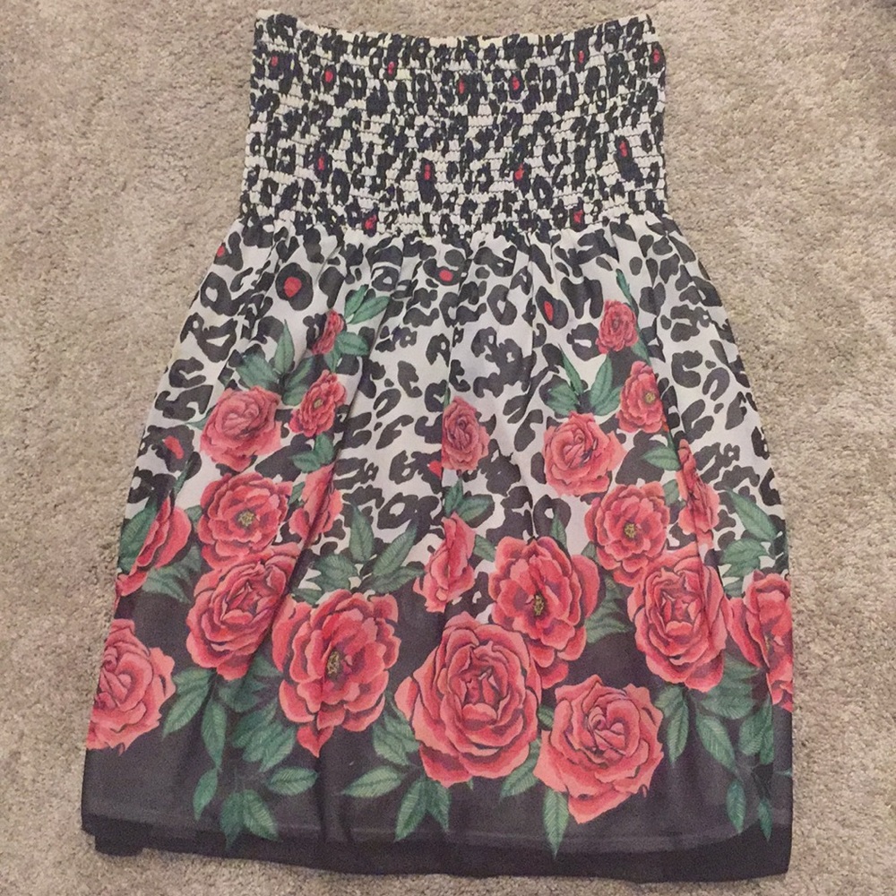 Forever 21 NWOT Strapless Floral Dress, Sz Medium